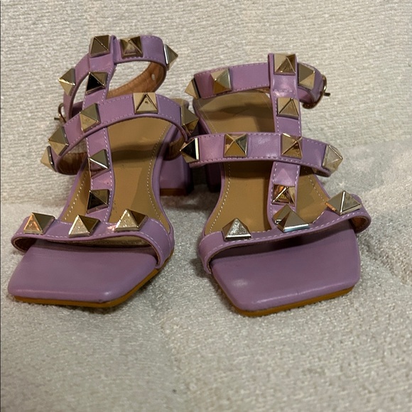 Stylish Lavender Studded Sandals - Picture 1 of 7